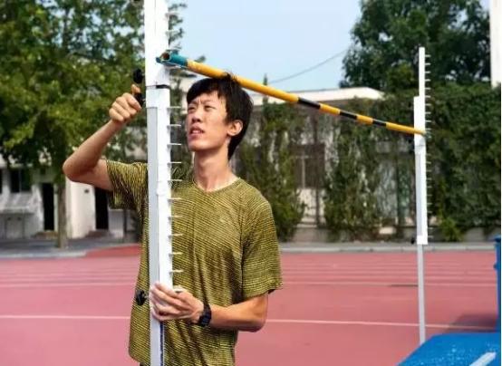 全国跳高冠军山东有几个_山东省男子跳高记录_山东省跳高教练