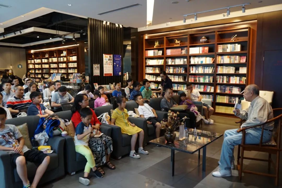 篮球纵切是什么意思_篮球技巧图解_欲擒故纵篮球技巧分析图